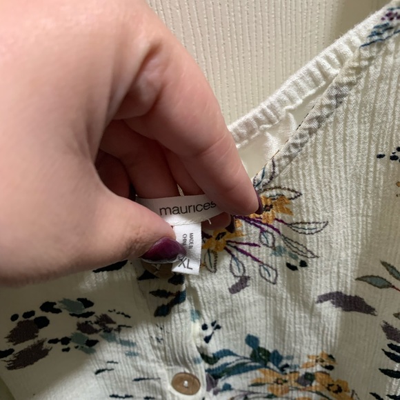 Maurices Sz XL top - Picture 2 of 2